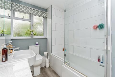2 bedroom flat for sale, South Street, Hythe, SOUTHAMPTON