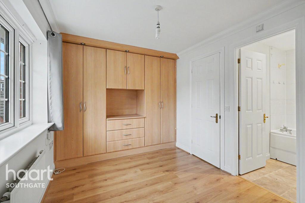 Bedroom, en suite