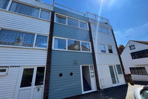 2 bedroom mews to rent, 2 Crown Court, Sun Hill, Cowes, Isle Of Wight, PO31