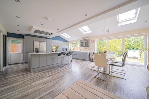 4 bedroom detached house for sale, Pettyfields Close, Knowle, B93