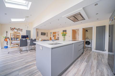 4 bedroom detached house for sale, Pettyfields Close, Knowle, B93