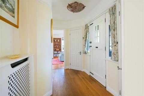 4 bedroom detached house for sale, White Beam Way, Tadworth