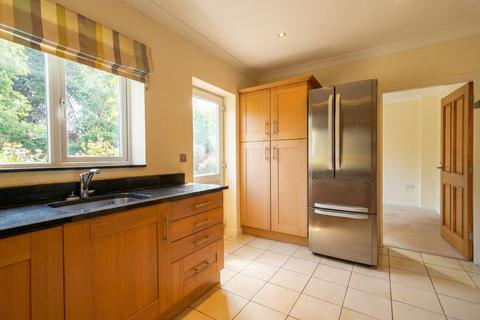 4 bedroom detached house to rent, Reservoir Road, Olton, Solihull, B92