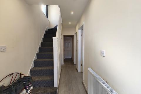 3 bedroom semi-detached house for sale, Harrowby Place, Willenhall, West Midlands, WV13 2RA