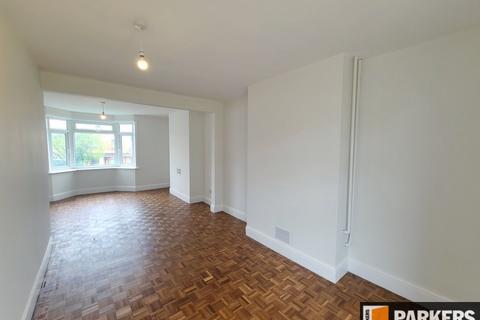 3 bedroom semi-detached house to rent, King Georges Avenue, Shirley