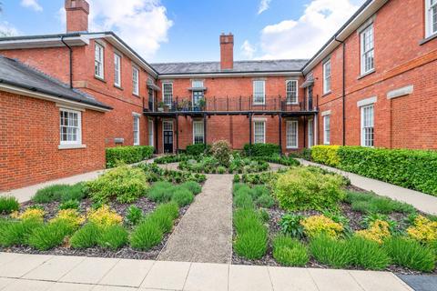 2 bedroom flat for sale, Sherwood Way, Epsom