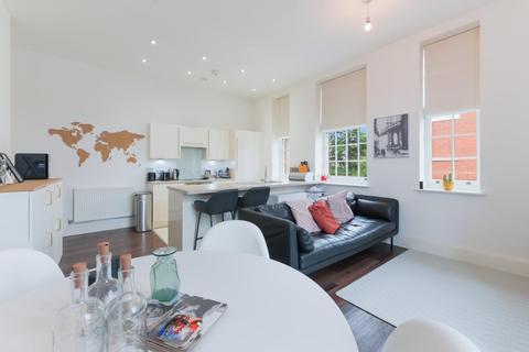 2 bedroom flat for sale, Sherwood Way, Epsom