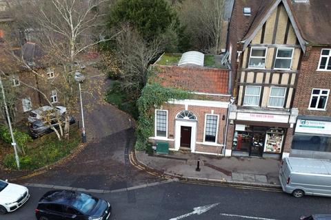 undefined, Chalk Hill & 12 Ye Corner, Watford WD19