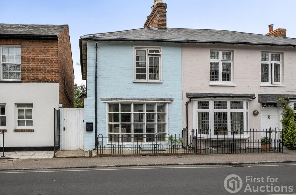 2 bedroom end of terrace house for sale
