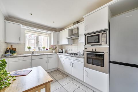 2 bedroom flat for sale, Greenfields, Middleton-On-Sea, PO22