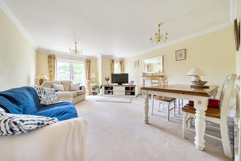 2 bedroom flat for sale, Greenfields, Middleton-On-Sea, PO22