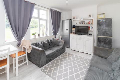 Glendale Avenue, Edgware, HA8
