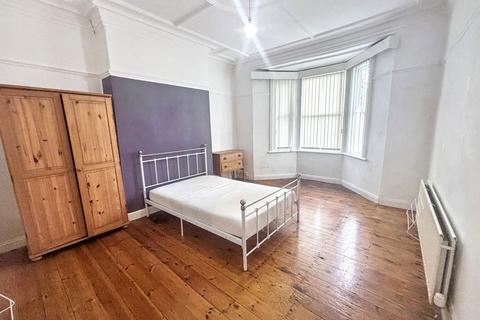 undefined, First Avenue, Heaton, Newcastle upon Tyne, Tyne and Wear, NE6 5YE