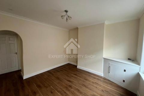 2 bedroom house to rent, Hope Street.Chesterfield, Derbyshire