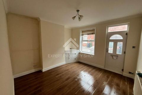 2 bedroom house to rent, Hope Street.Chesterfield, Derbyshire