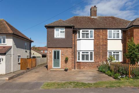3 bedroom semi-detached house for sale, Grosvenor Road West, Baldock SG7 6NZ