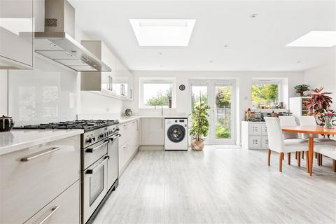 3 bedroom semi-detached house for sale, Grosvenor Road West, Baldock SG7 6NZ