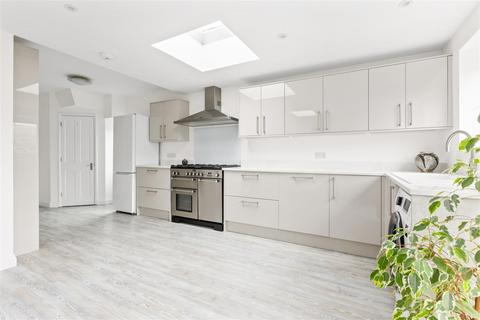 3 bedroom semi-detached house for sale, Grosvenor Road West, Baldock SG7 6NZ