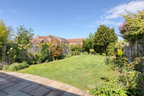 3 bedroom semi-detached house for sale, Grosvenor Road West, Baldock SG7 6NZ