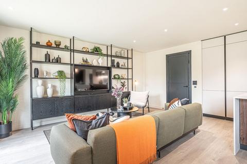 2 bedroom flat for sale, Trent Park, Enfield EN4