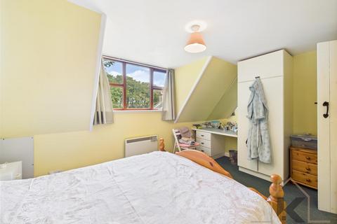 4 bedroom chalet for sale, Flat 1 & 2 Seaview, Berstane Road, St. Ola, Kirkwall, Orkney, KW15 1SZ
