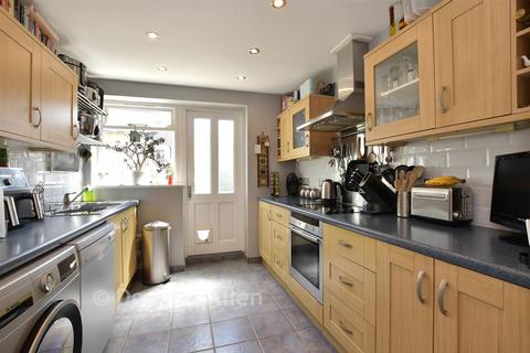 3 bedroom end of terrace house for sale, Fields Park Crescent, Chadwell Heath RM6