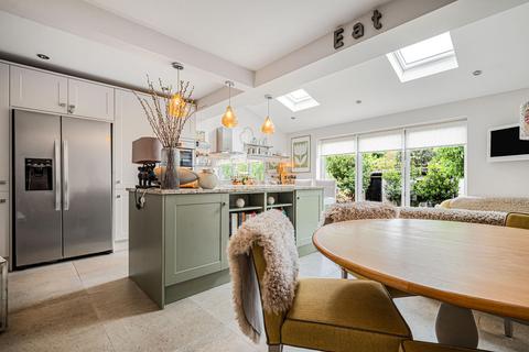 4 bedroom semi-detached house for sale, Widmore Lodge Road, Bromley