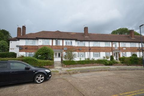 2 bedroom flat for sale, Bellamy Drive, Belmont, HA7