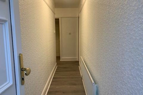 2 bedroom flat for sale, Bellamy Drive, Belmont, HA7