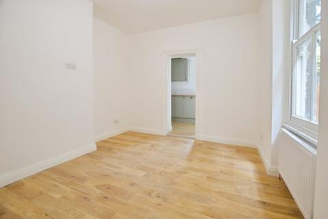 1 bedroom apartment for sale, Vaughan Road, London SE5