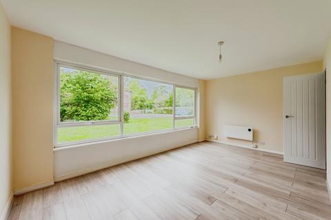 1 bedroom ground floor flat for sale, Longbridge Road, Horley