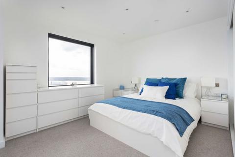 3 bedroom apartment to rent, Ocean Way, Southampton SO14