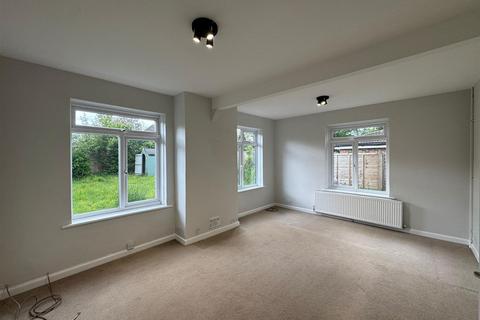 3 bedroom house to rent, Halsford Croft, East Grinstead