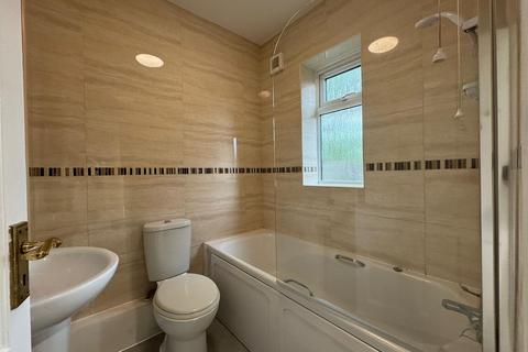 3 bedroom house to rent, Halsford Croft, East Grinstead
