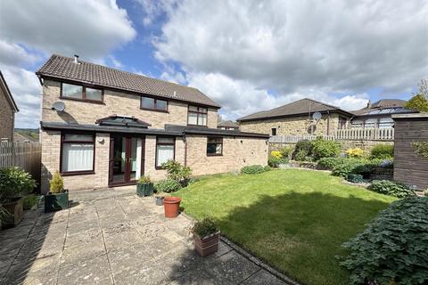4 bedroom detached house for sale, Park Avenue, Huddersfield HD8 8JG