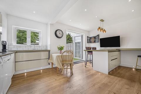 3 bedroom semi-detached house for sale, Brookmead Avenue, Bromley