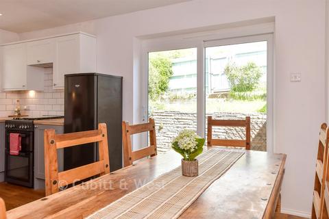 3 bedroom end of terrace house for sale, Batemans Road, Brighton BN2