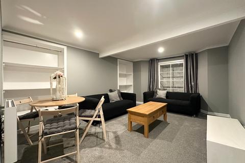 2 bedroom flat to rent, Bentinck Street, Kelvingrove, Glasgow, G3