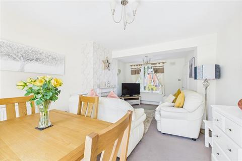 3 bedroom semi-detached house for sale, Carlton Road, Newark