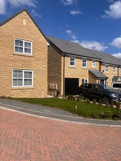 3 bedroom detached house for sale, Poppy Avenue, Huddersfield