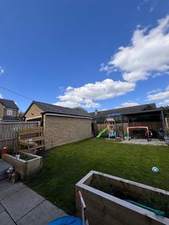 3 bedroom detached house for sale, Poppy Avenue, Huddersfield