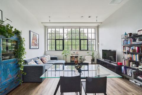 1 bedroom apartment for sale, Truscon House, Carnation Gardens, Hayes UB3