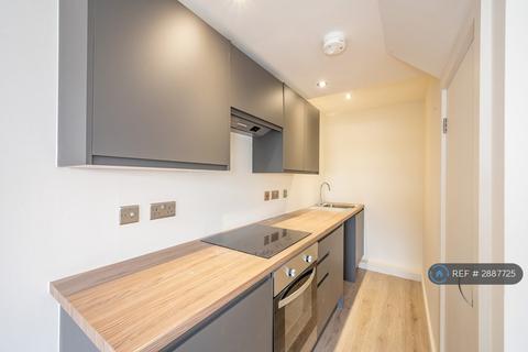2 bedroom flat to rent, Conditioning House, Bradford, BD1