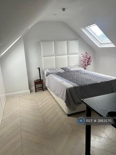 1 bedroom in a house share to rent, Albury Drive, Pinner, HA5