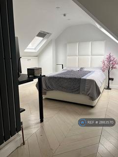 1 bedroom in a house share to rent, Albury Drive, Pinner, HA5