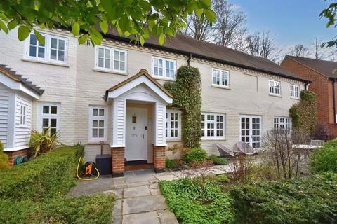 3 bedroom semi-detached house for sale, Moor Park House Way, Farnham, Surrey, GU10 1FE