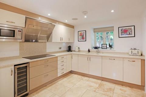 3 bedroom semi-detached house for sale, Moor Park House Way, Farnham, Surrey, GU10 1FE