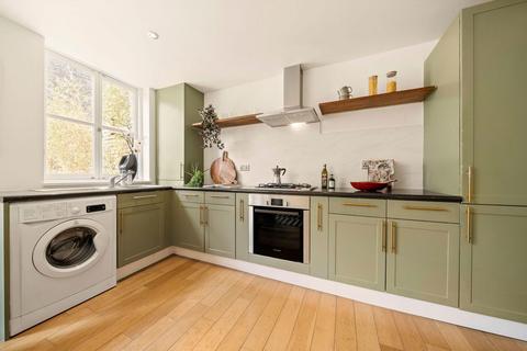 2 bedroom flat for sale, Portobello Road, London W11