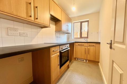 1 bedroom flat to rent, Sunningdale Gardens, Hampshire SO18