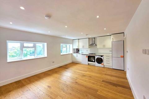 2 bedroom apartment to rent, Uxbridge Road, Stanmore